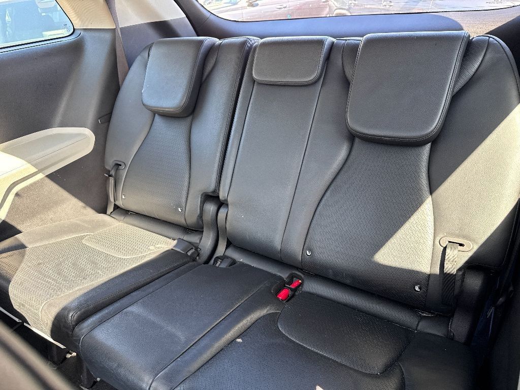 Vehicle image 29 of 36