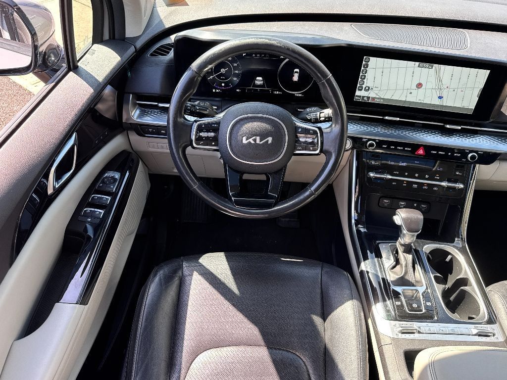 Vehicle image 32 of 36