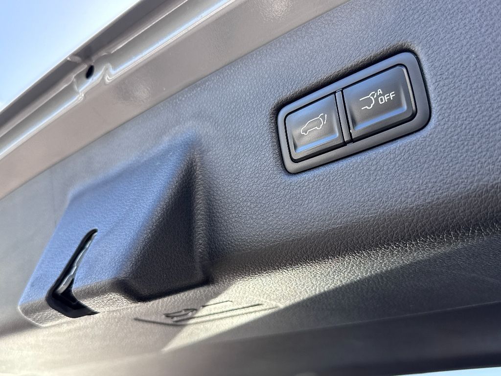 Vehicle image 13 of 36