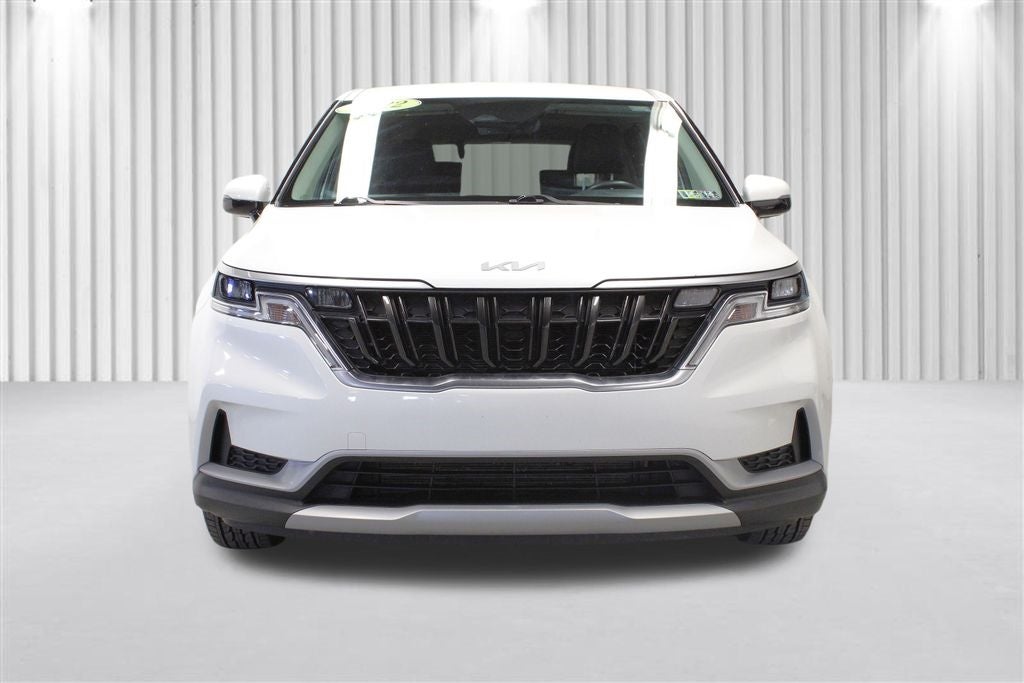 Vehicle image 4 of 64