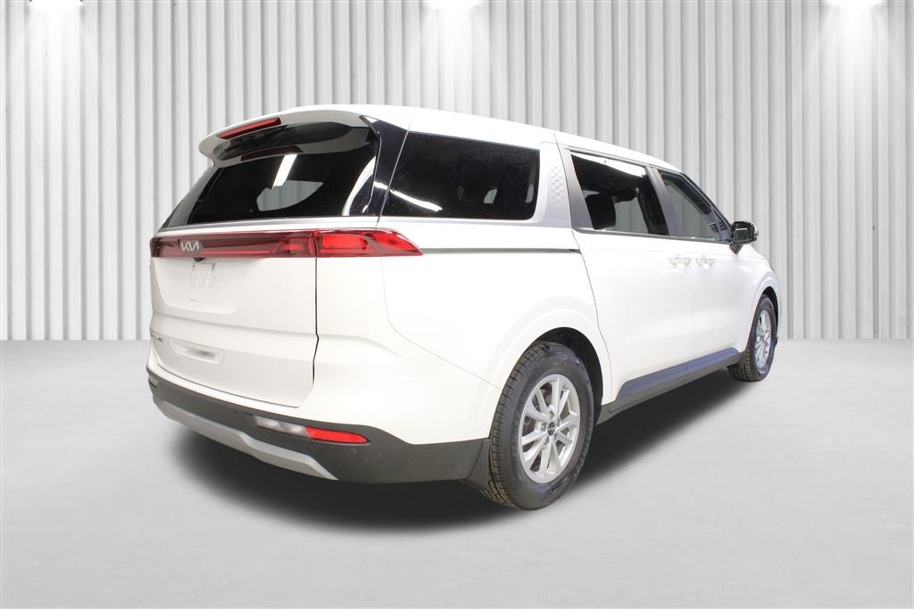 Vehicle image 3 of 64