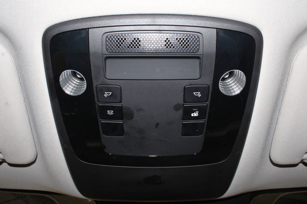 Vehicle image 37 of 64