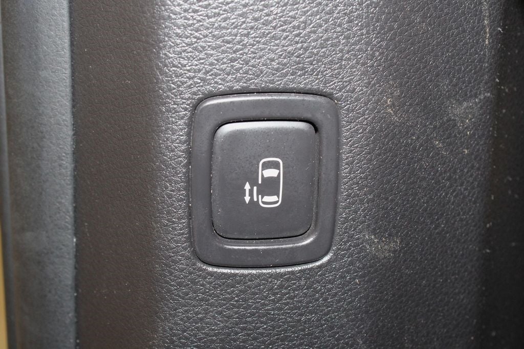 Vehicle image 49 of 64