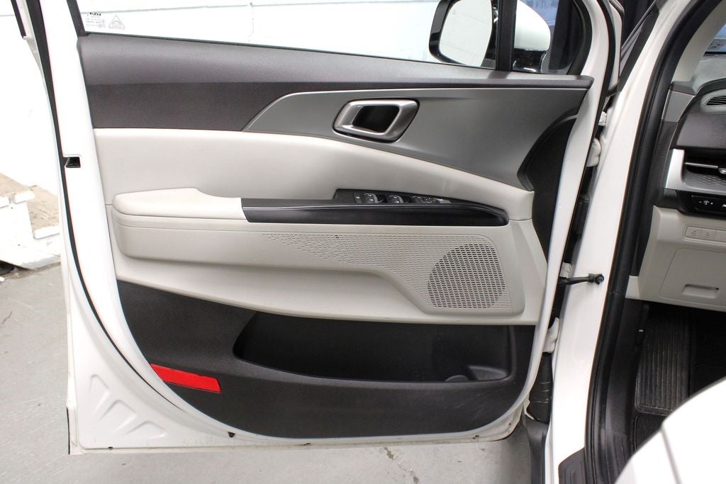 Vehicle image 39 of 64