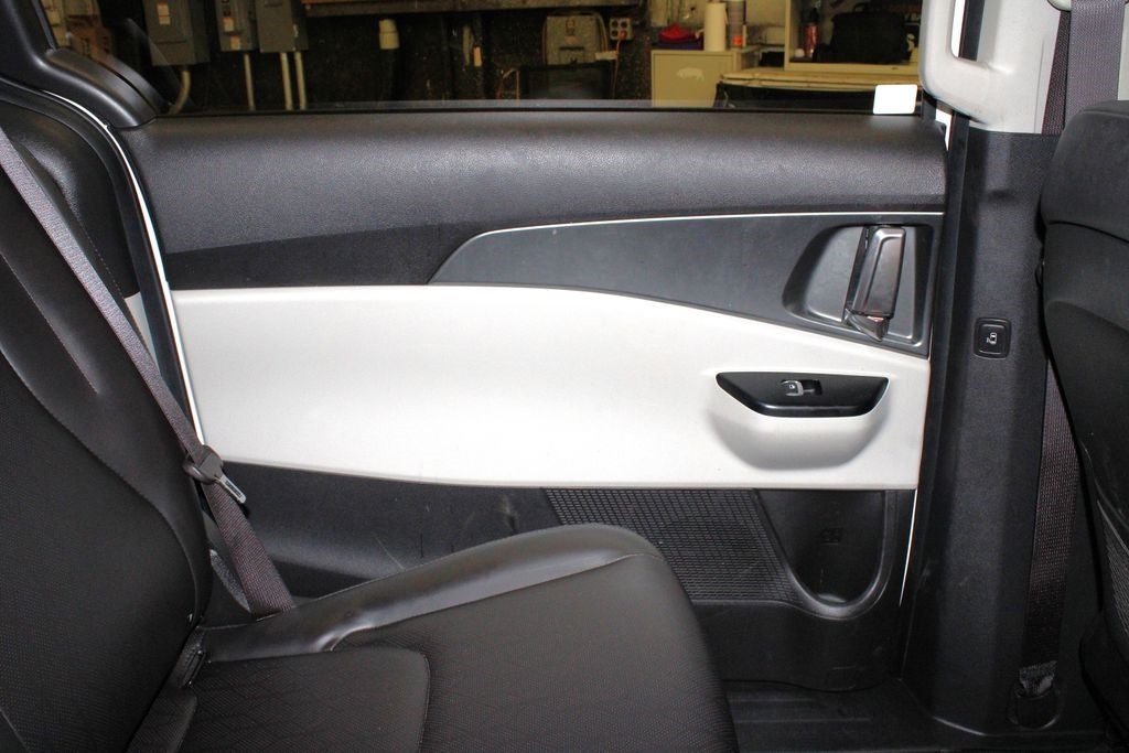 Vehicle image 48 of 64