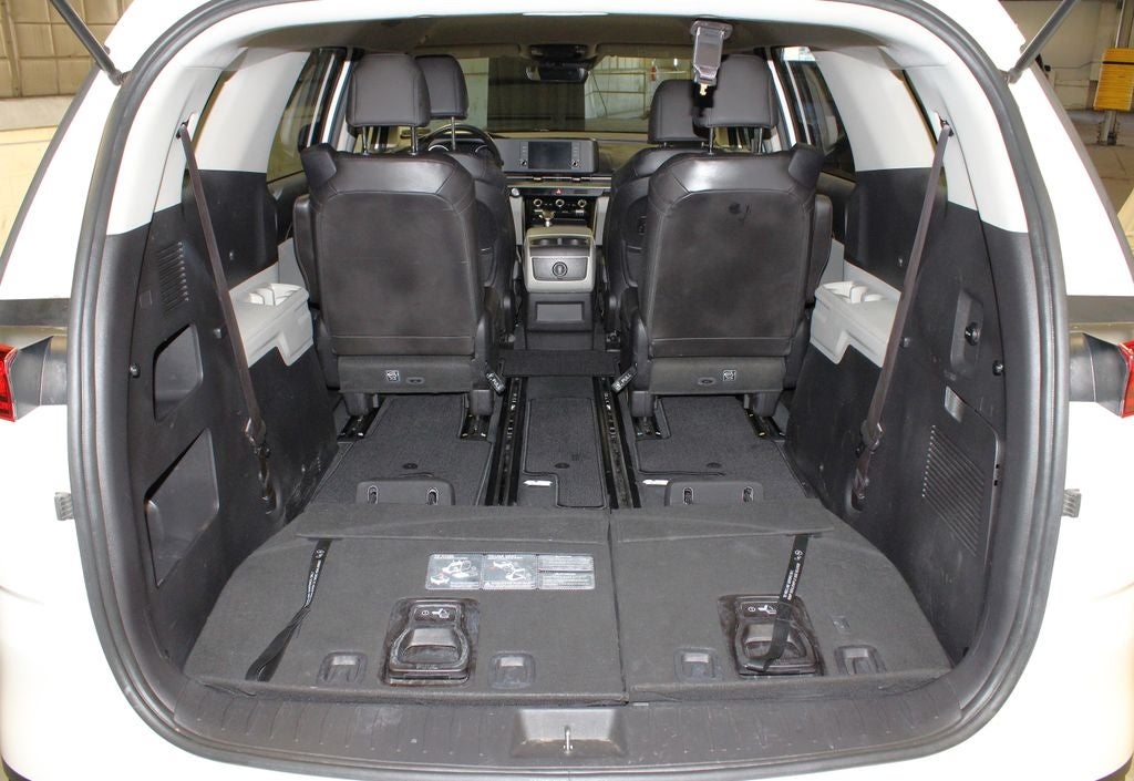 Vehicle image 56 of 64