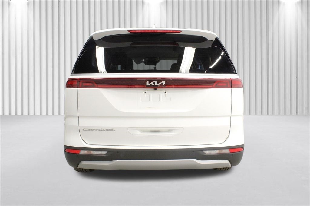 Vehicle image 5 of 64