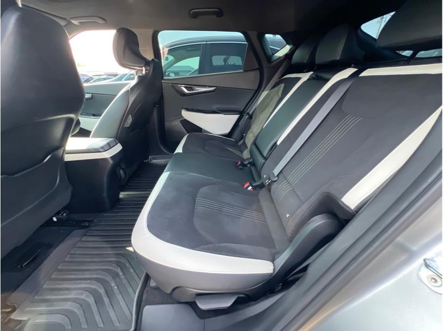 Vehicle image 12 of 24