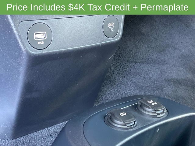 Vehicle image 22 of 27