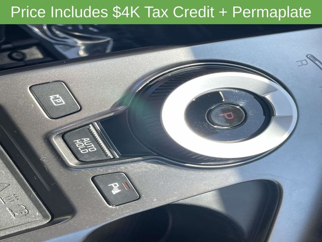 Vehicle image 20 of 27