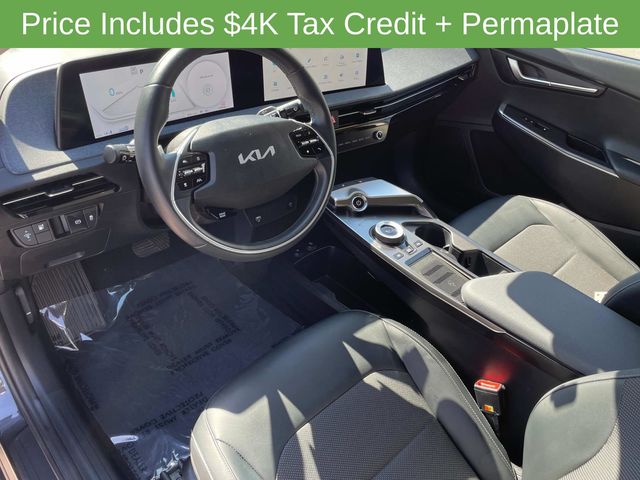 Vehicle image 10 of 27