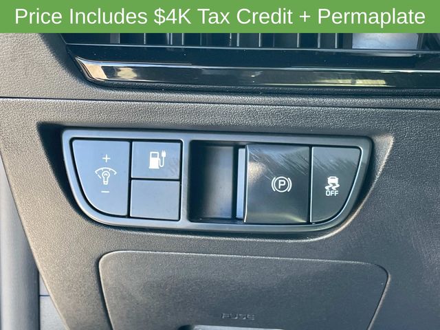 Vehicle image 14 of 27