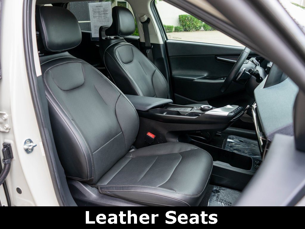 Vehicle image 18 of 36