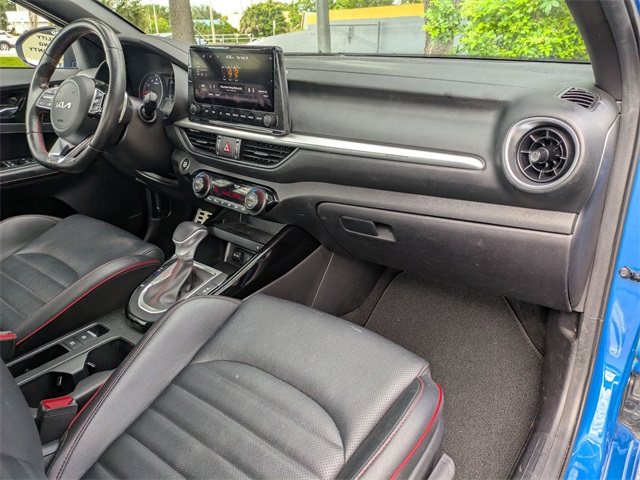 2022 Kia Forte GT Image 16 of 33