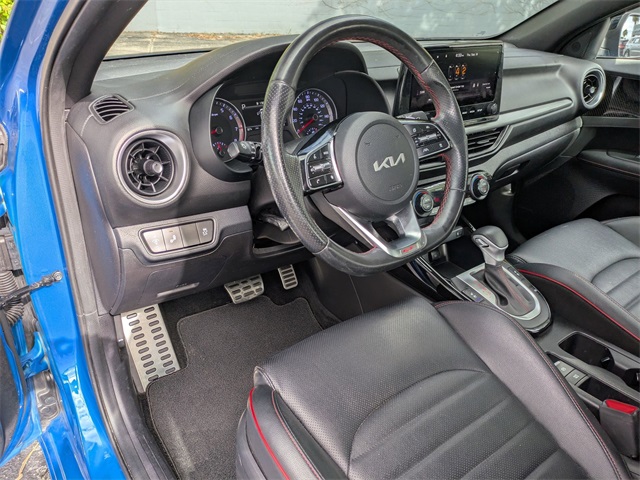 2022 Kia Forte GT Image 17 of 33
