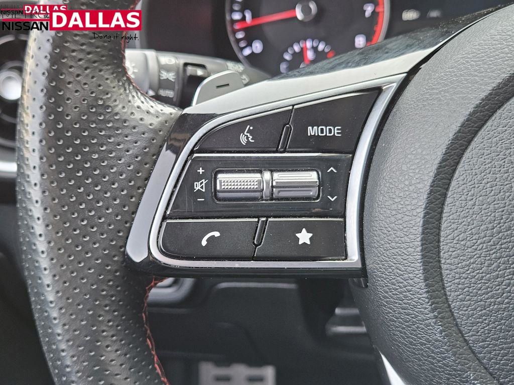 Vehicle image 31 of 35