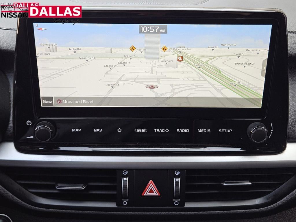 Vehicle image 21 of 35