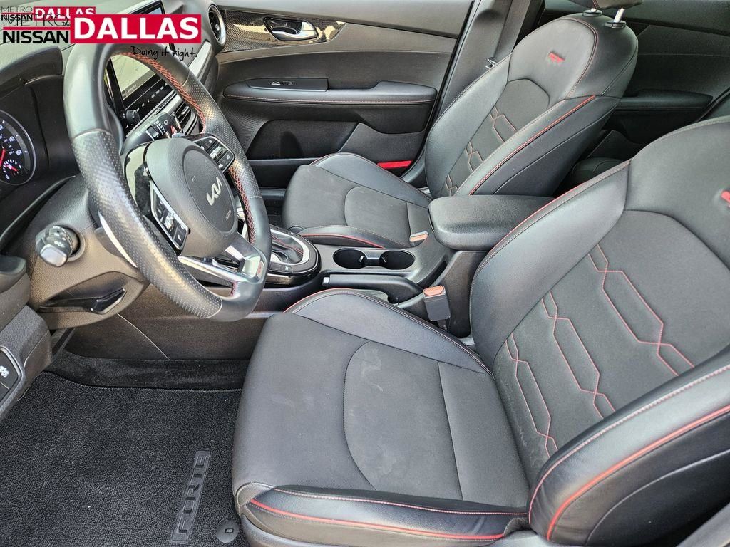 Vehicle image 17 of 35
