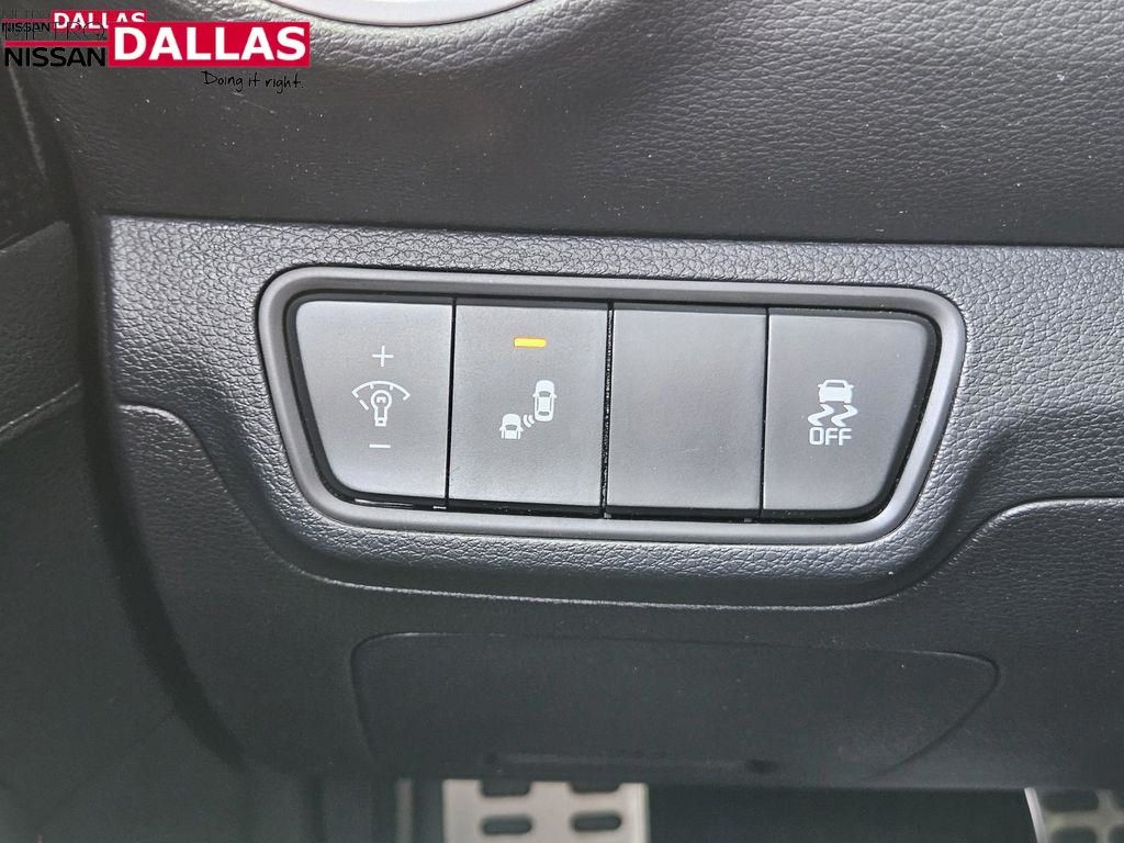 Vehicle image 26 of 35