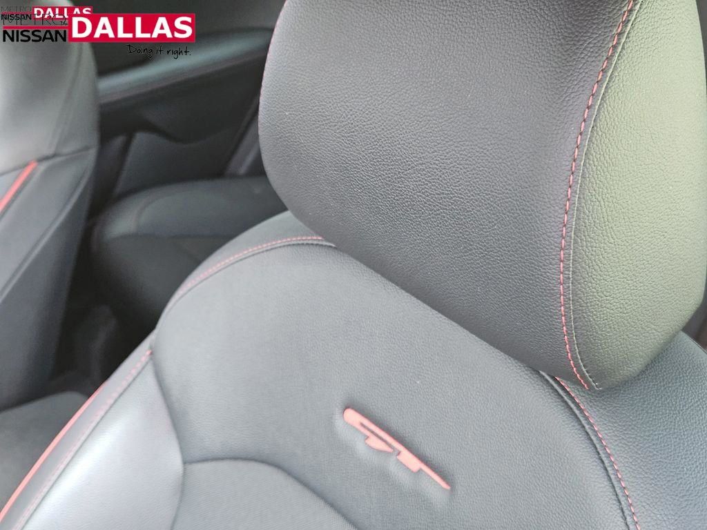 Vehicle image 19 of 35