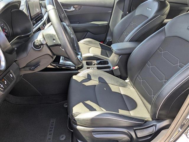 Vehicle image 15 of 27
