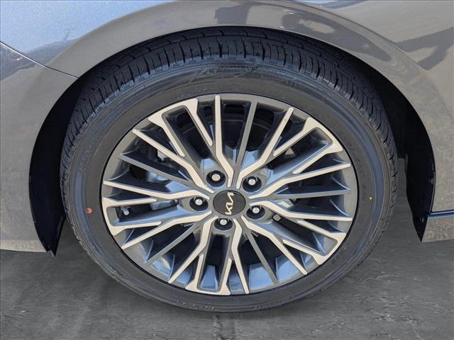 Vehicle image 11 of 27
