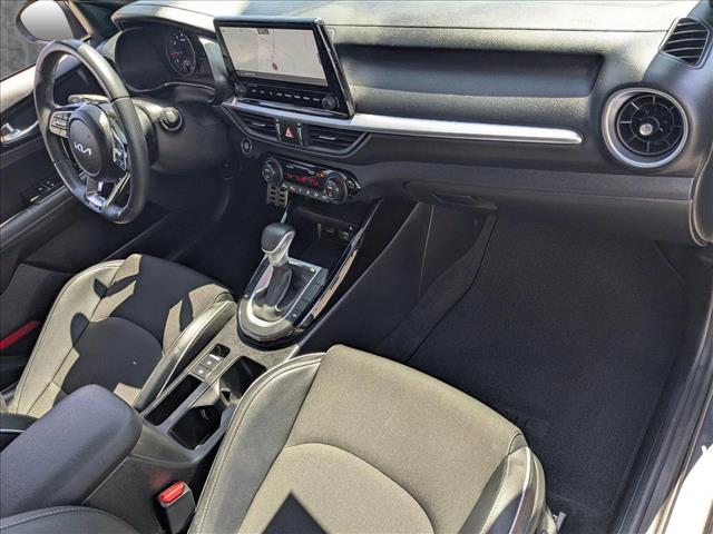 Vehicle image 19 of 27