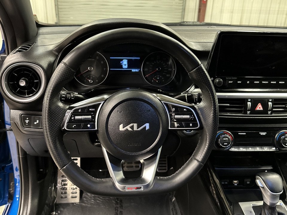 Vehicle image 20 of 30