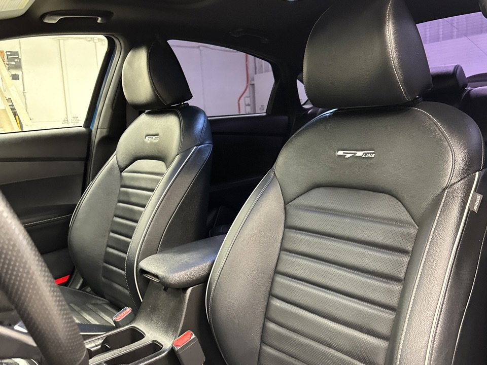 Vehicle image 11 of 30