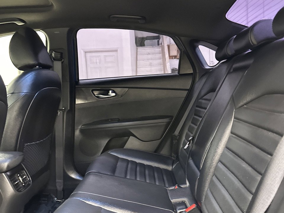 Vehicle image 13 of 30