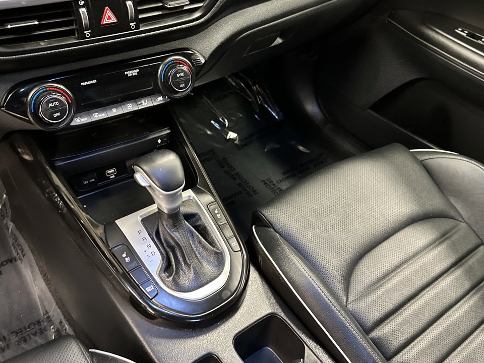 Vehicle image 22 of 30