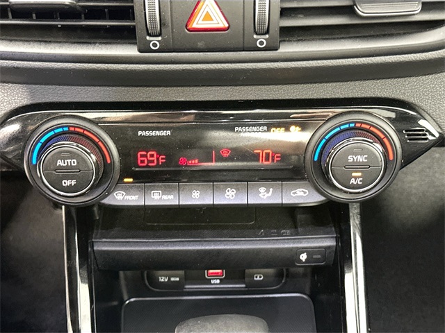 Vehicle image 15 of 40