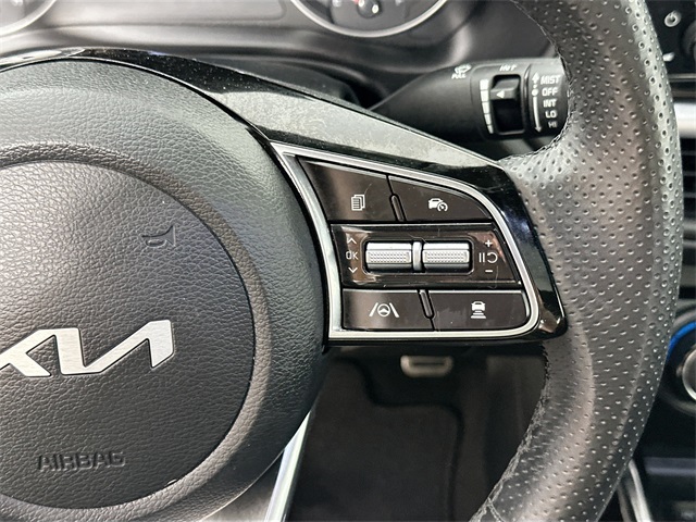 Vehicle image 24 of 40