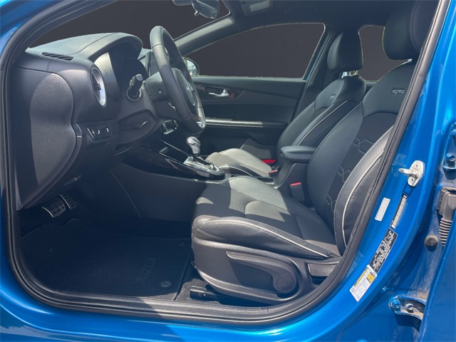 Vehicle image 12 of 15