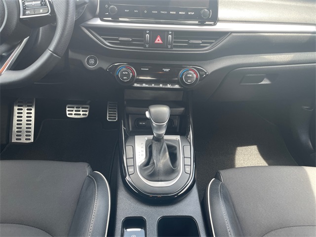 Vehicle image 14 of 15