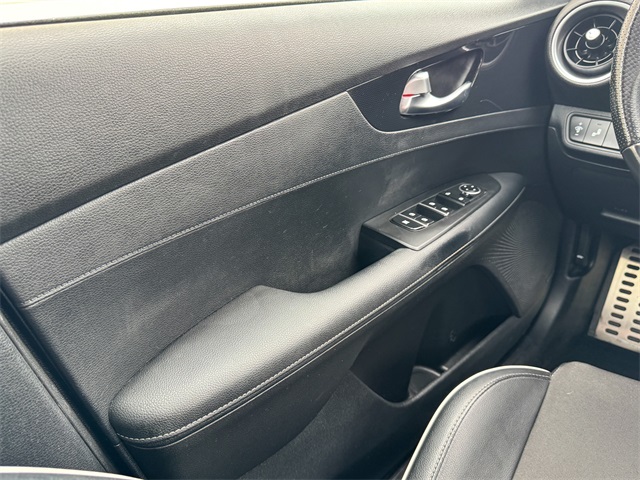 Vehicle image 35 of 48