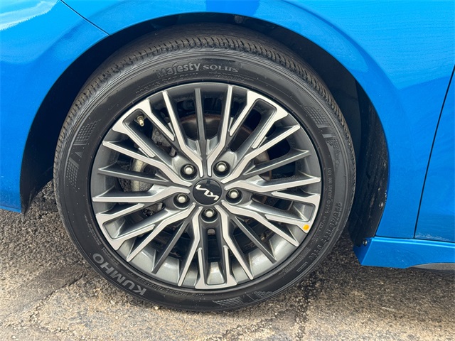 Vehicle image 14 of 48