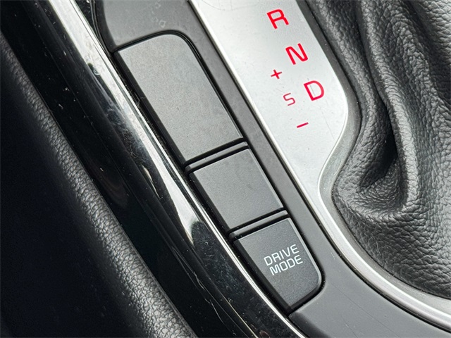 Vehicle image 43 of 48