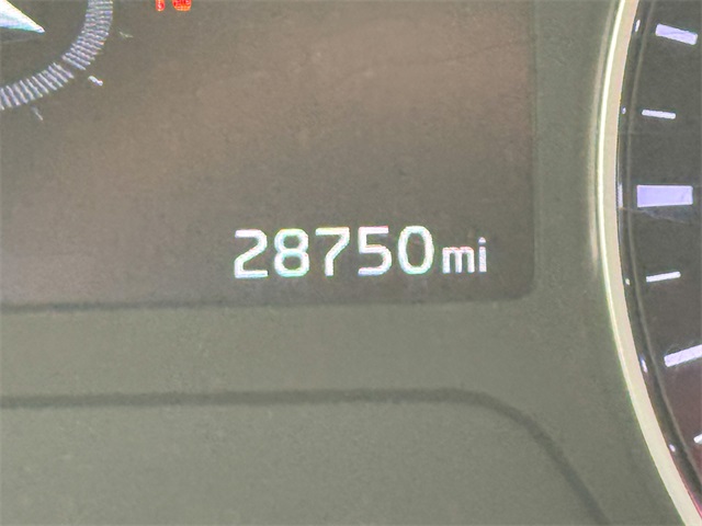 Vehicle image 46 of 48