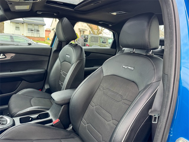 Vehicle image 18 of 48