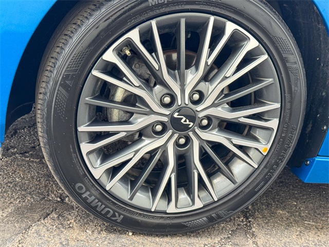 Vehicle image 15 of 48
