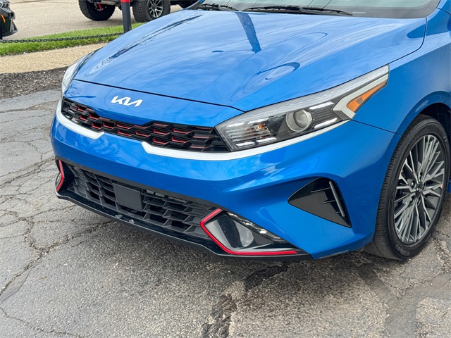 Vehicle image 10 of 48