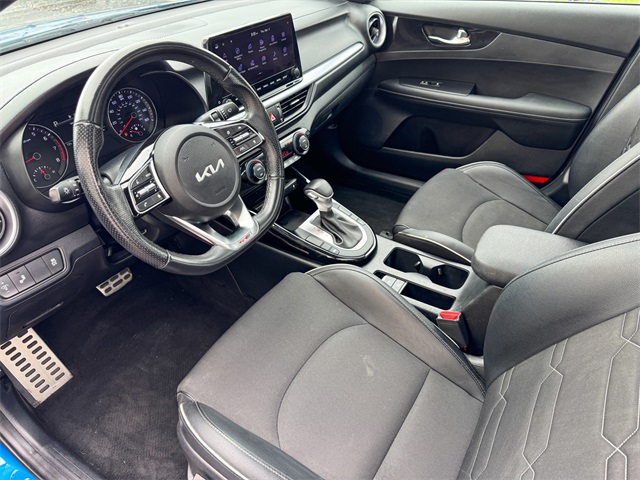 Vehicle image 16 of 48