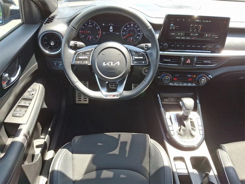 Vehicle image 11 of 31