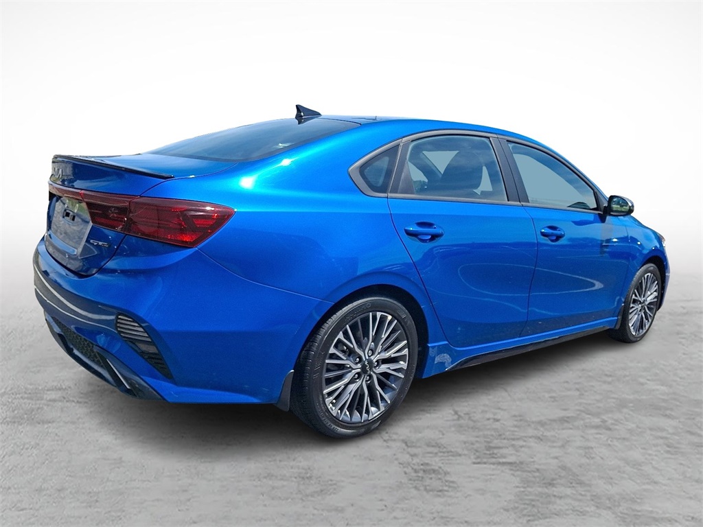Vehicle image 2 of 31