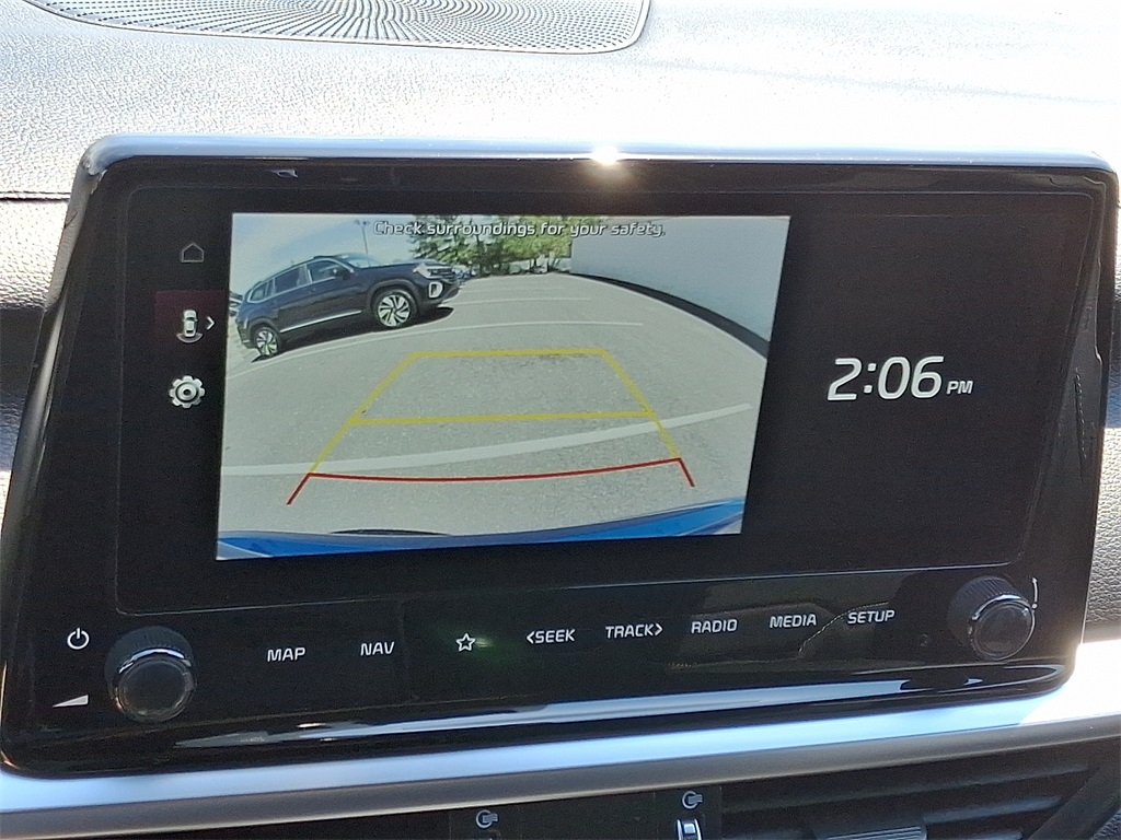 Vehicle image 17 of 31