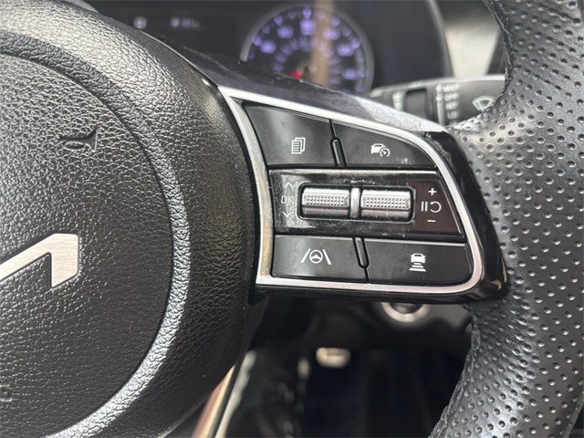 Vehicle image 22 of 27