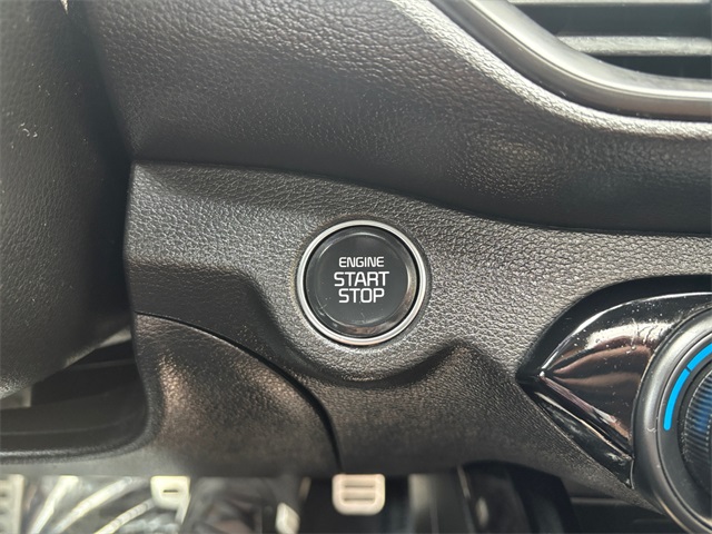 Vehicle image 23 of 27