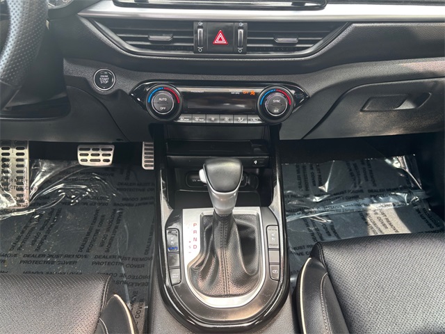 Vehicle image 11 of 27