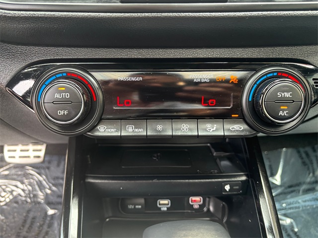 Vehicle image 17 of 27